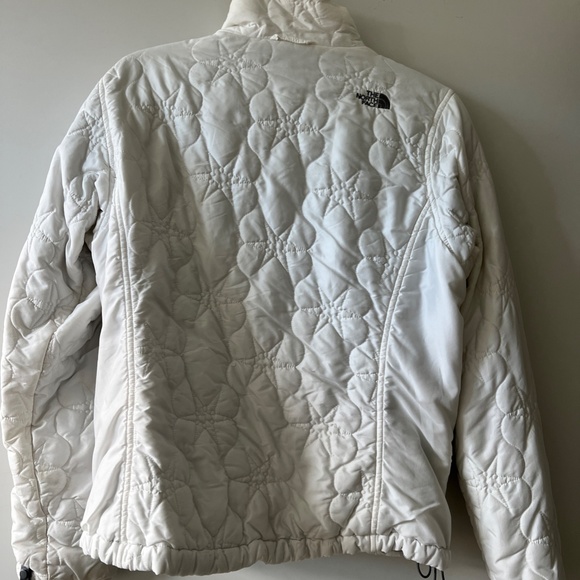 The North Face Women's Puffer Jacket - Picture 2 of 10